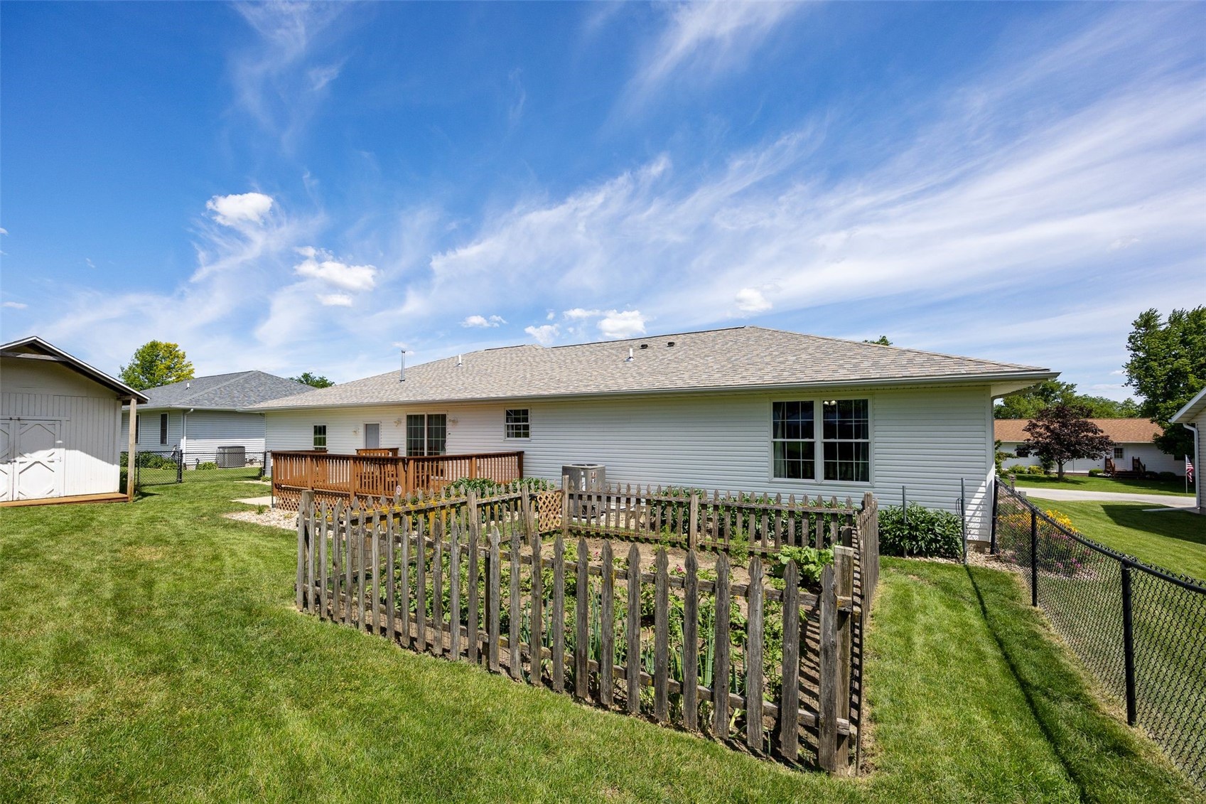 505 5th Street E Newhall IA 52315
