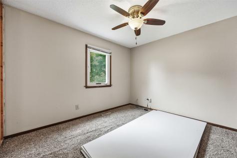 1701 I Avenue Vinton IA 52349