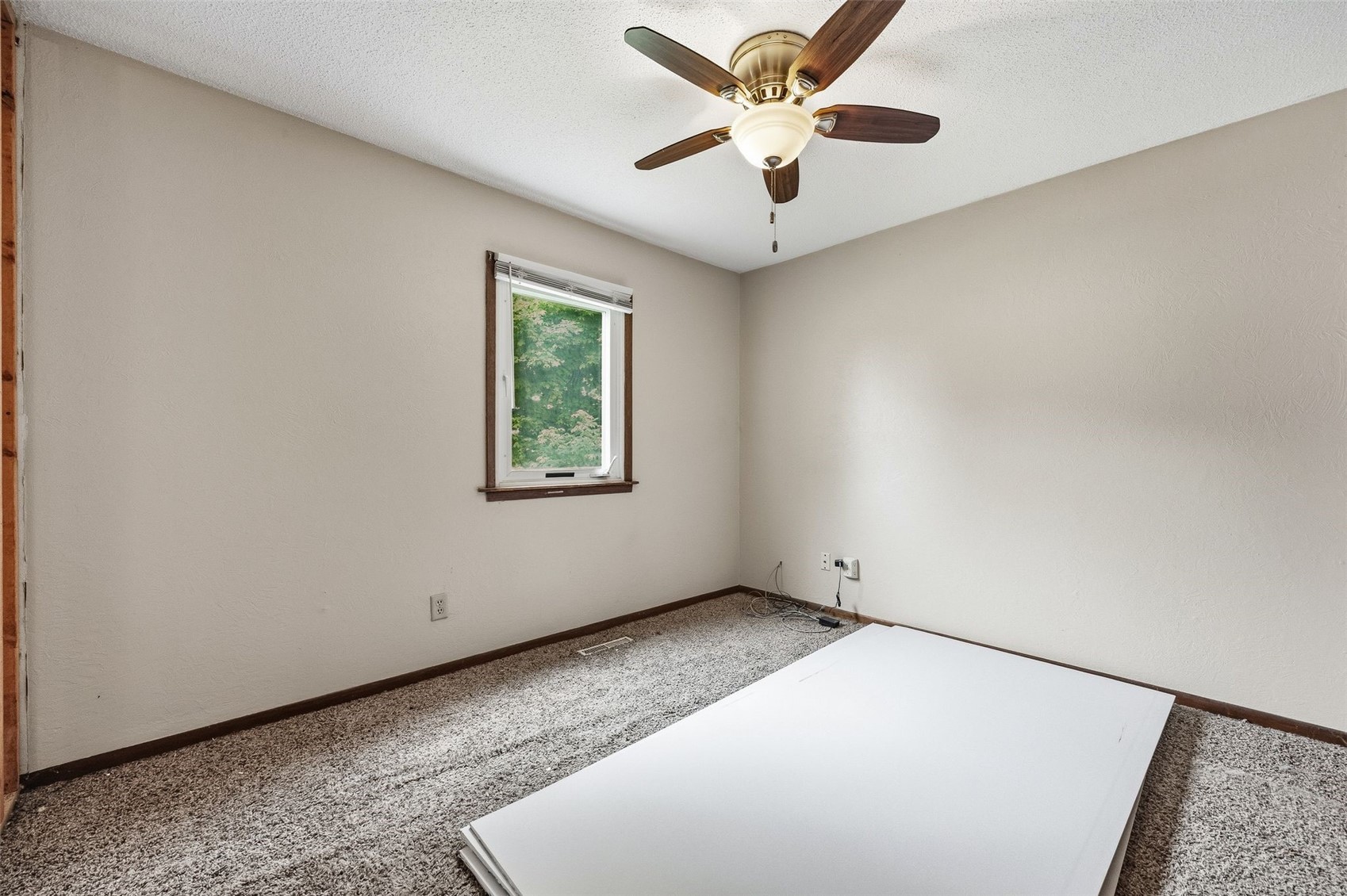 1701 I Avenue Vinton IA 52349