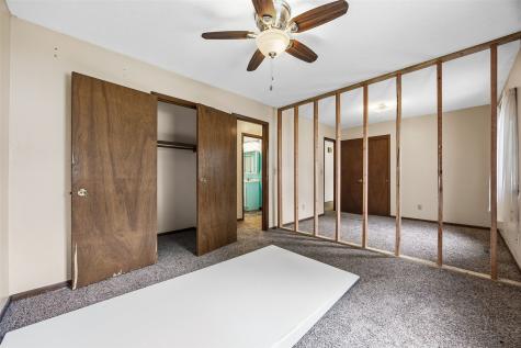 1701 I Avenue Vinton IA 52349