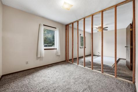 1701 I Avenue Vinton IA 52349