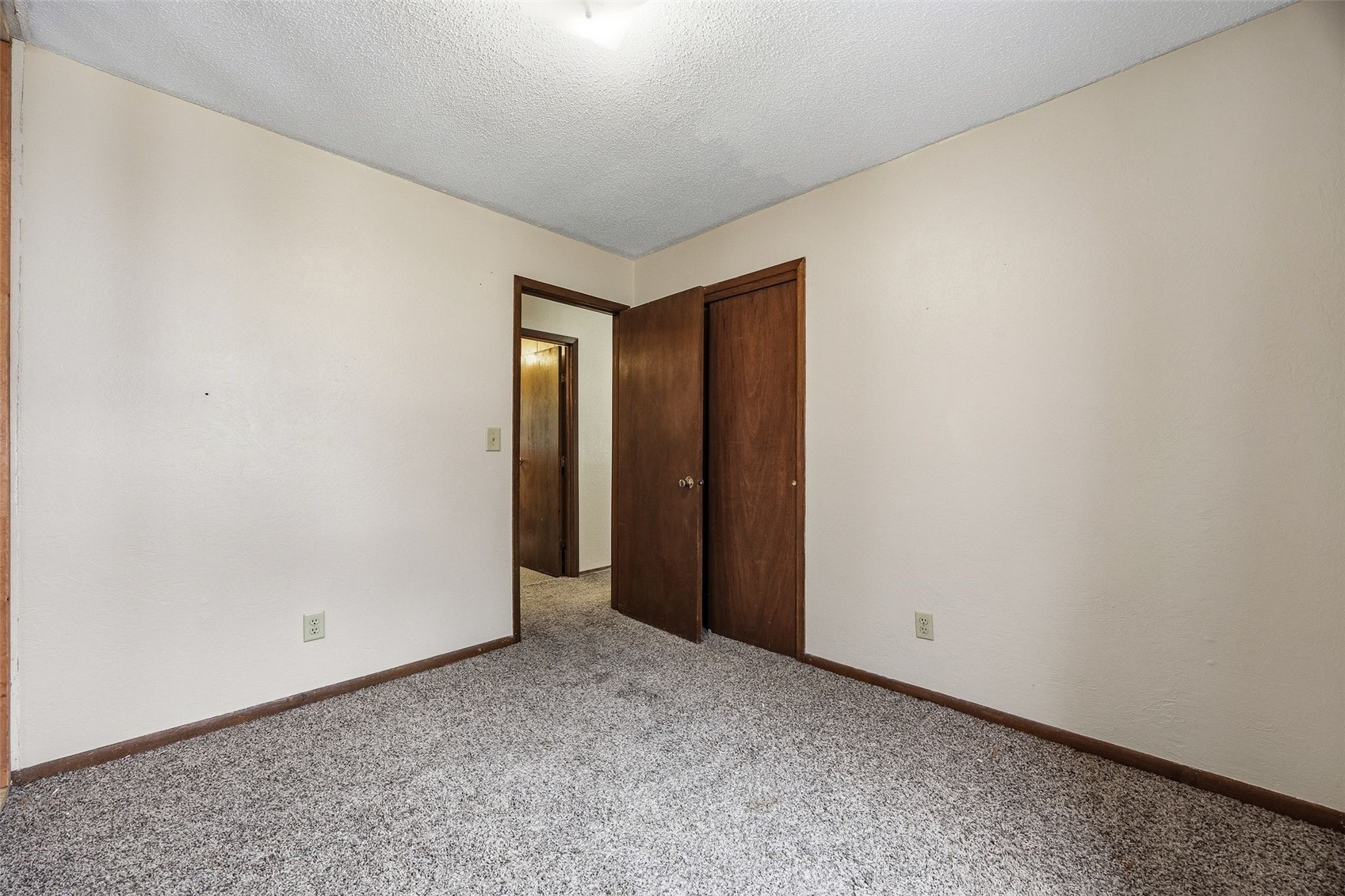 1701 I Avenue Vinton IA 52349