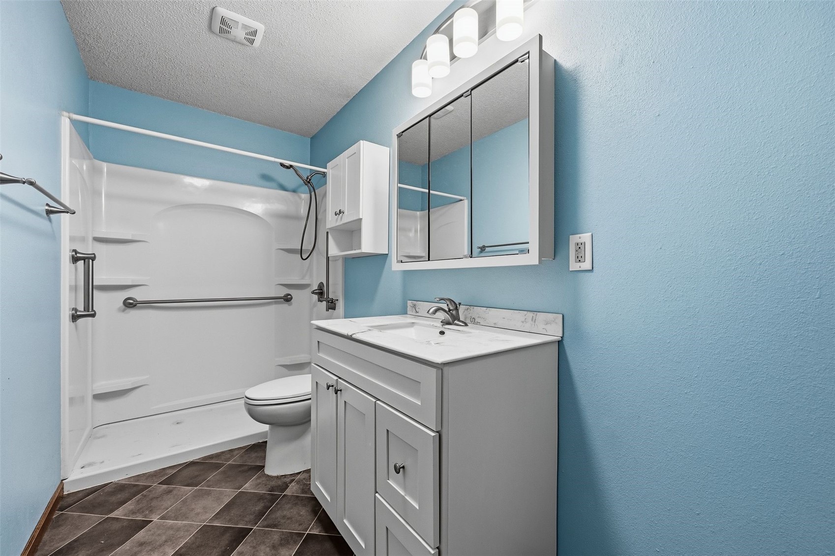 1701 I Avenue Vinton IA 52349