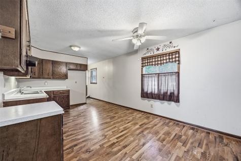 1701 I Avenue Vinton IA 52349