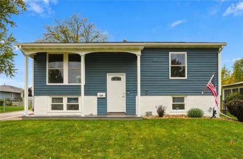 220 Fleetwood Road SW Cedar Rapids IA 52404