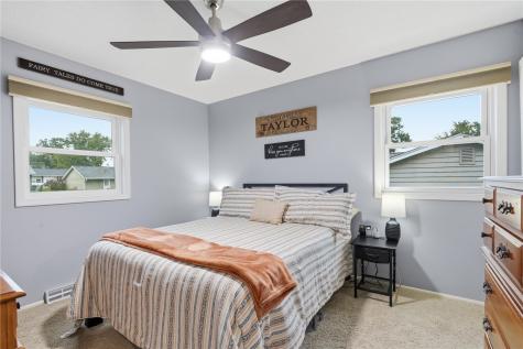 220 Fleetwood Road SW Cedar Rapids IA 52404
