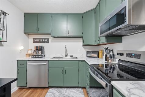 220 Fleetwood Road SW Cedar Rapids IA 52404