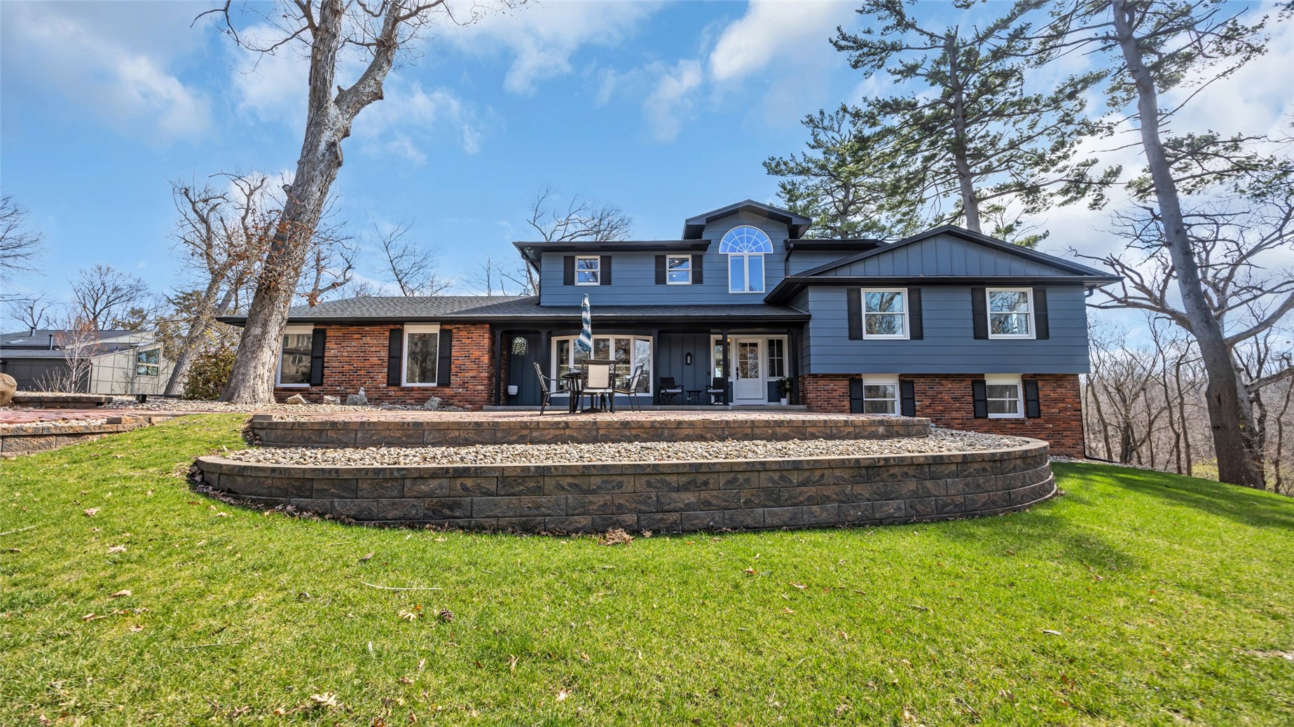 2055 Cottage Glen Drive SE Cedar Rapids IA 52403