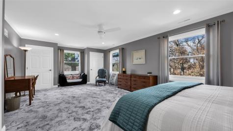 2055 Cottage Glen Drive SE Cedar Rapids IA 52403