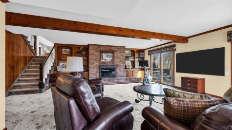 2055 Cottage Glen Drive SE Cedar Rapids IA 52403