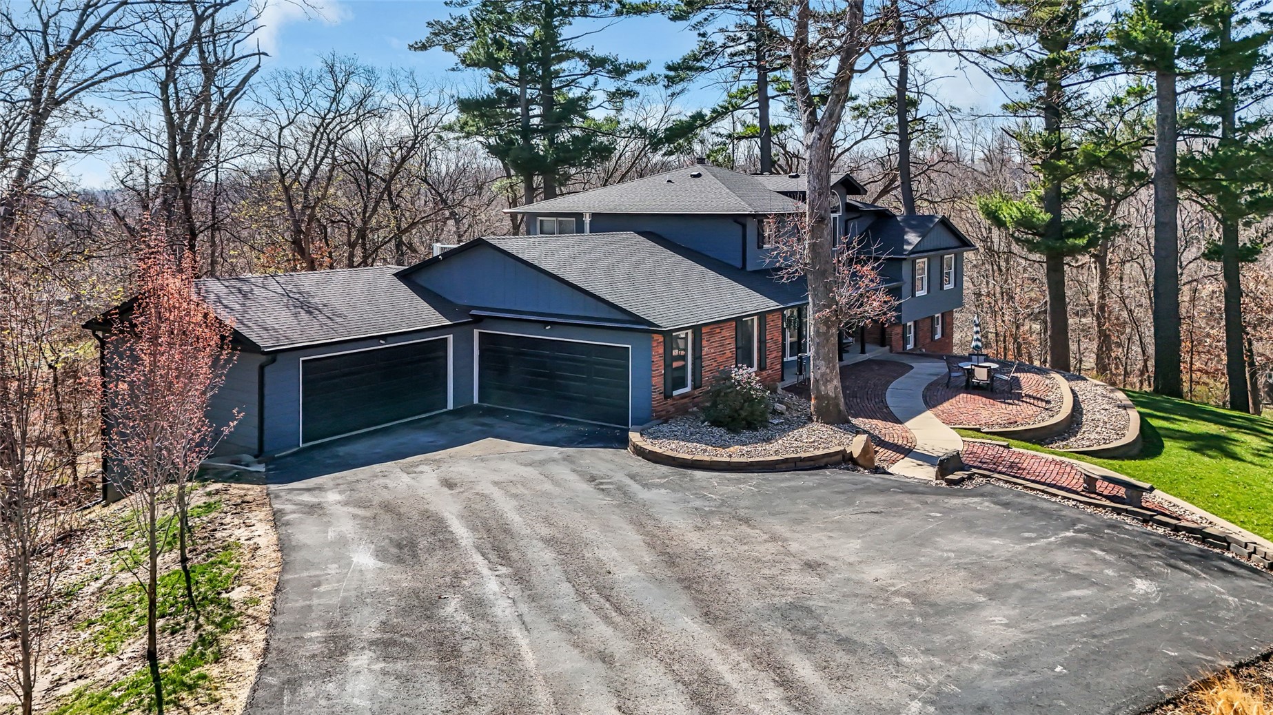 2055 Cottage Glen Drive SE Cedar Rapids IA 52403