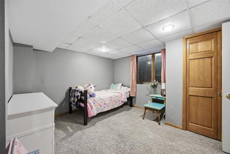 104 N Mcnamara Drive Anamosa IA 52205