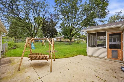104 N Mcnamara Drive Anamosa IA 52205
