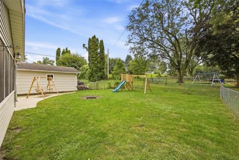 104 N Mcnamara Drive Anamosa IA 52205