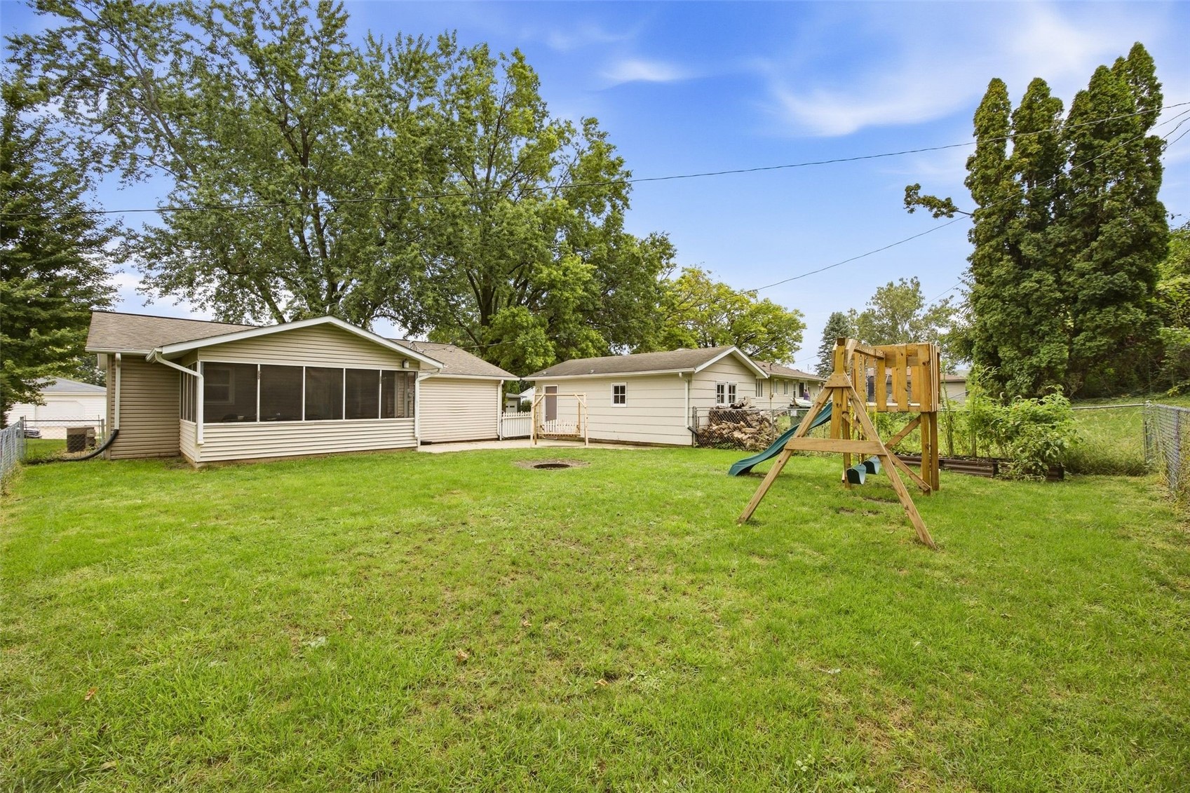 104 N Mcnamara Drive Anamosa IA 52205