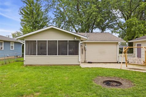 104 N Mcnamara Drive Anamosa IA 52205