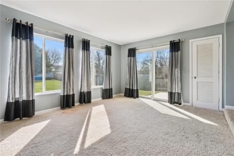 1010 Norwood Drive SE Cedar Rapids IA 52403