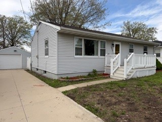 3883 Council Street NE Cedar Rapids IA 52402