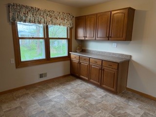 3883 Council Street NE Cedar Rapids IA 52402