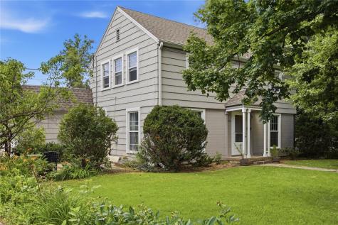 335 Forest Drive SE Cedar Rapids IA 52403