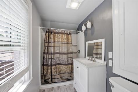 335 Forest Drive SE Cedar Rapids IA 52403
