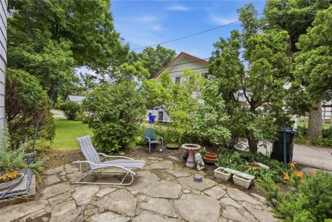 335 Forest Drive SE Cedar Rapids IA 52403
