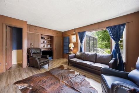 335 Forest Drive SE Cedar Rapids IA 52403
