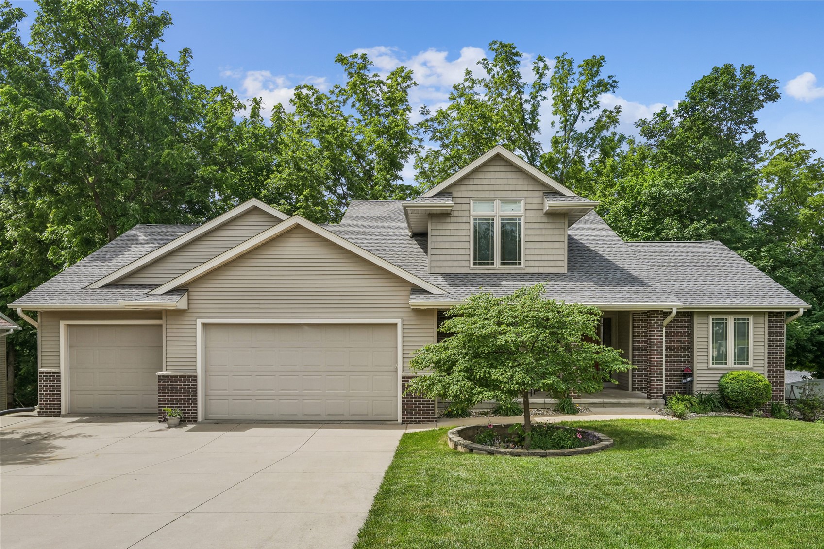 4029 Windfall Drive NW Cedar Rapids IA 52405