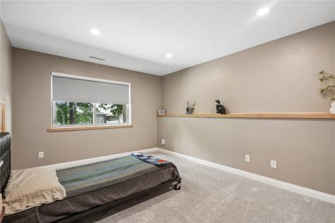 4029 Windfall Drive NW Cedar Rapids IA 52405