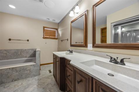 1370 Wiley Boulevard NW Cedar Rapids IA 52405