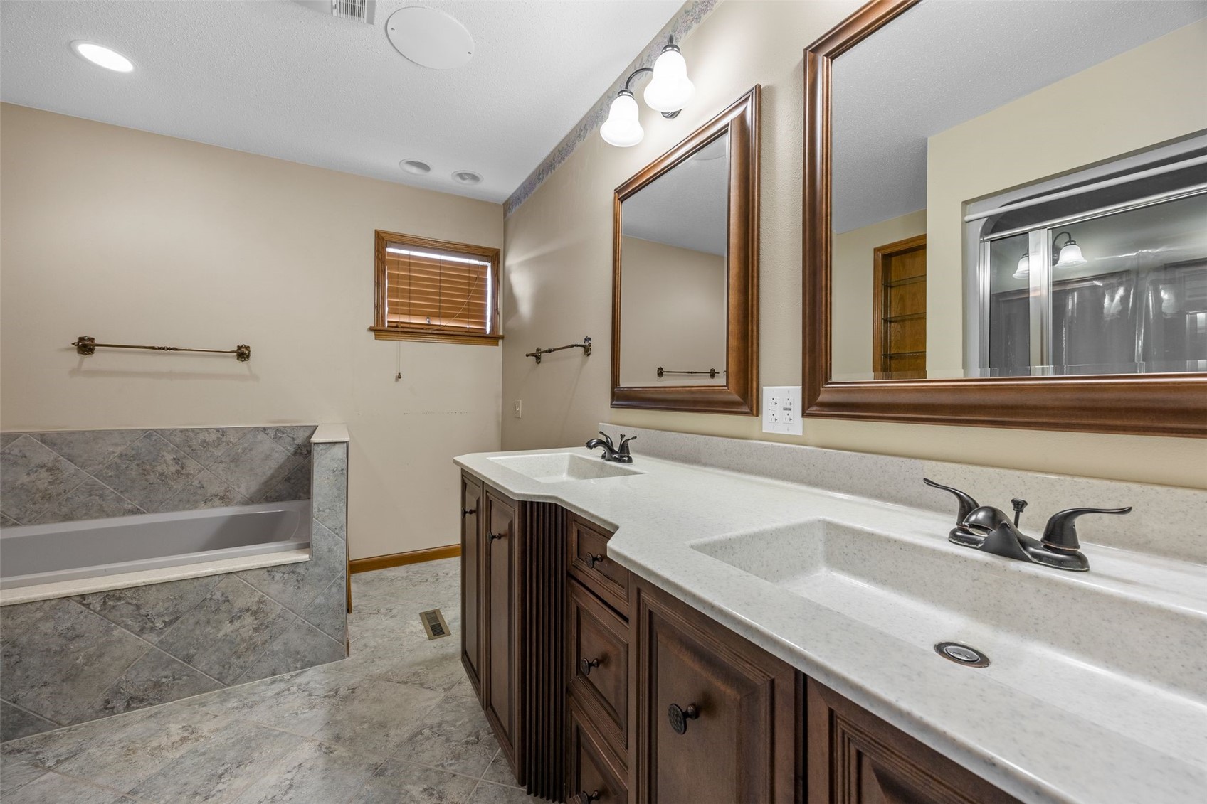 1370 Wiley Boulevard NW Cedar Rapids IA 52405