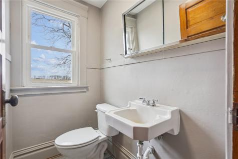 2921 220th Street Winthrop IA 50682