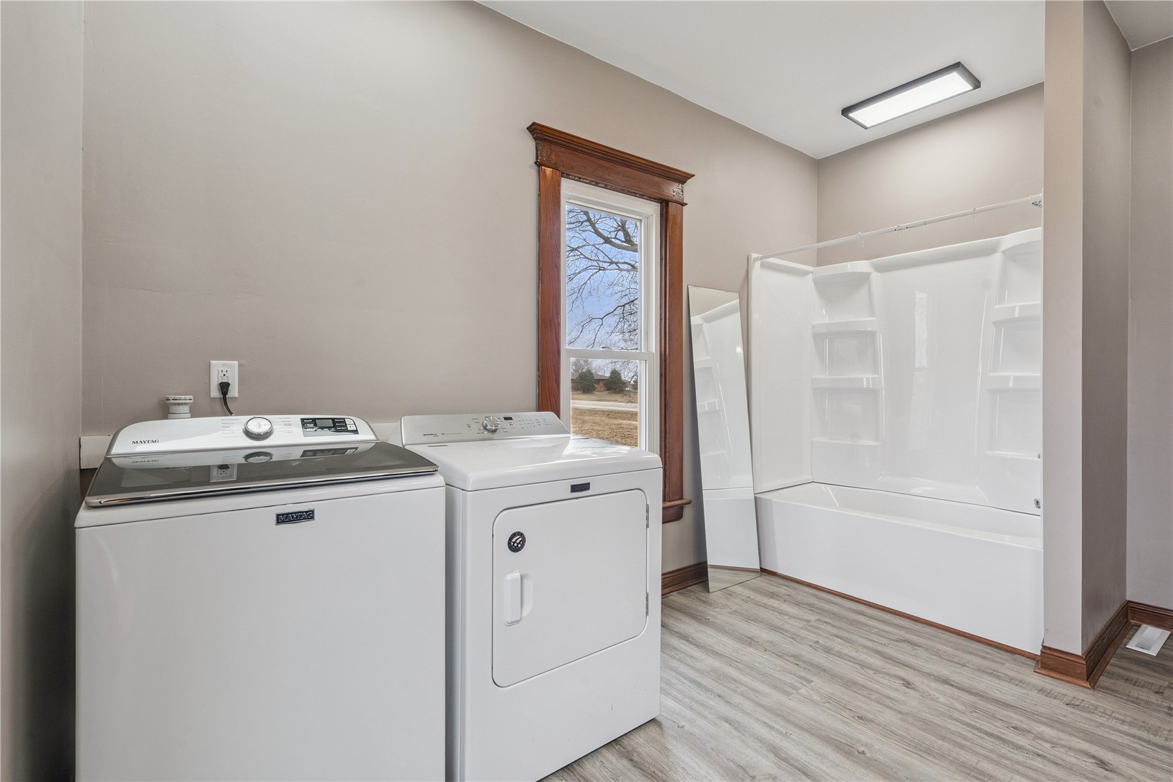 2921 220th Street Winthrop IA 50682