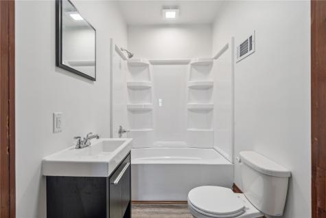 2921 220th Street Winthrop IA 50682