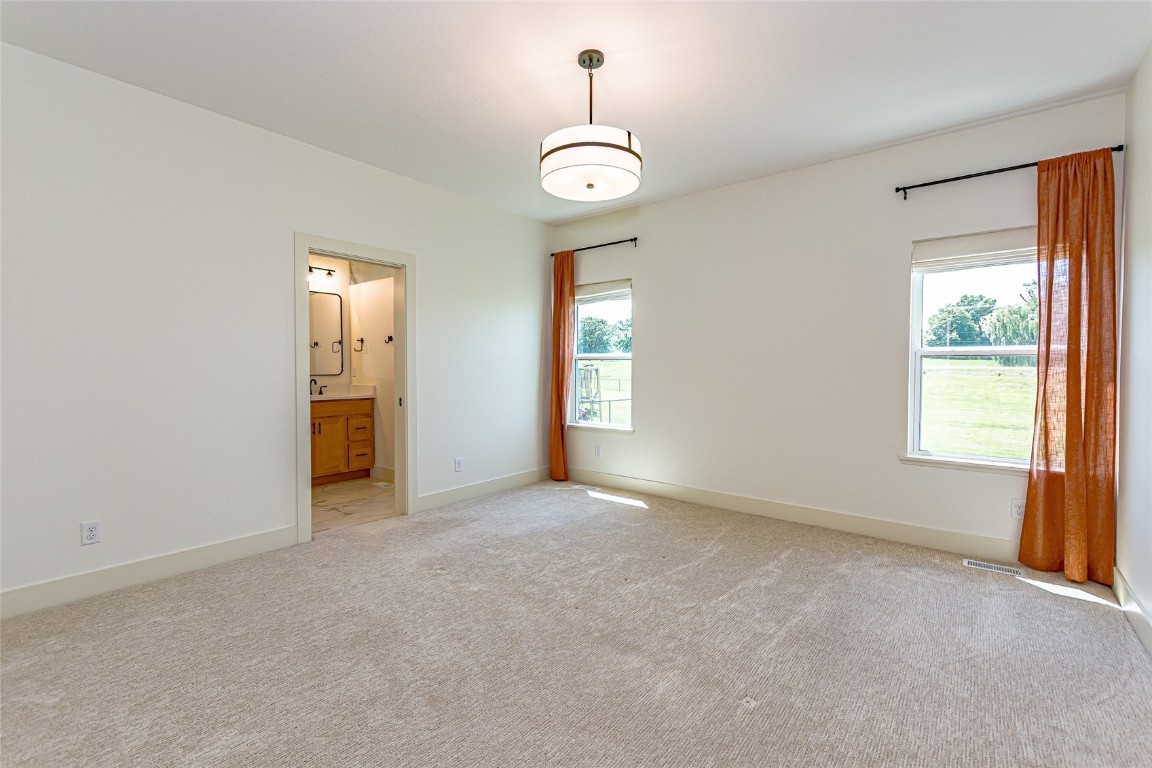 3149 Windsor Drive Robins IA 52328
