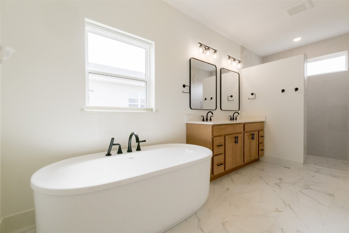3149 Windsor Drive Robins IA 52328