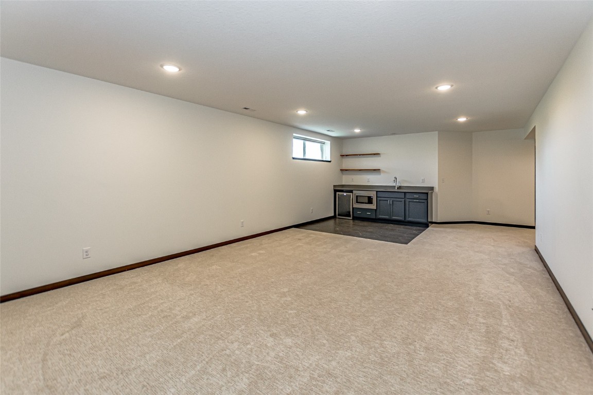 3149 Windsor Drive Robins IA 52328