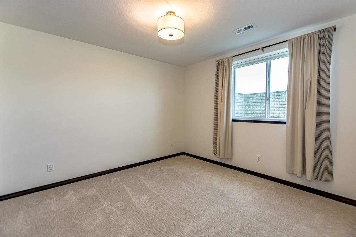 3149 Windsor Drive Robins IA 52328