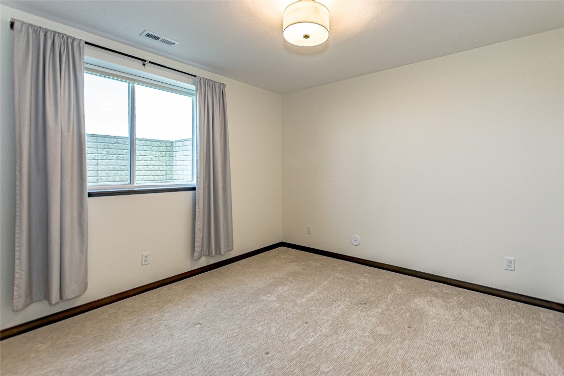 3149 Windsor Drive Robins IA 52328