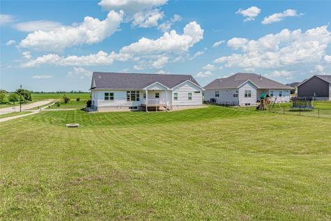 3149 Windsor Drive Robins IA 52328