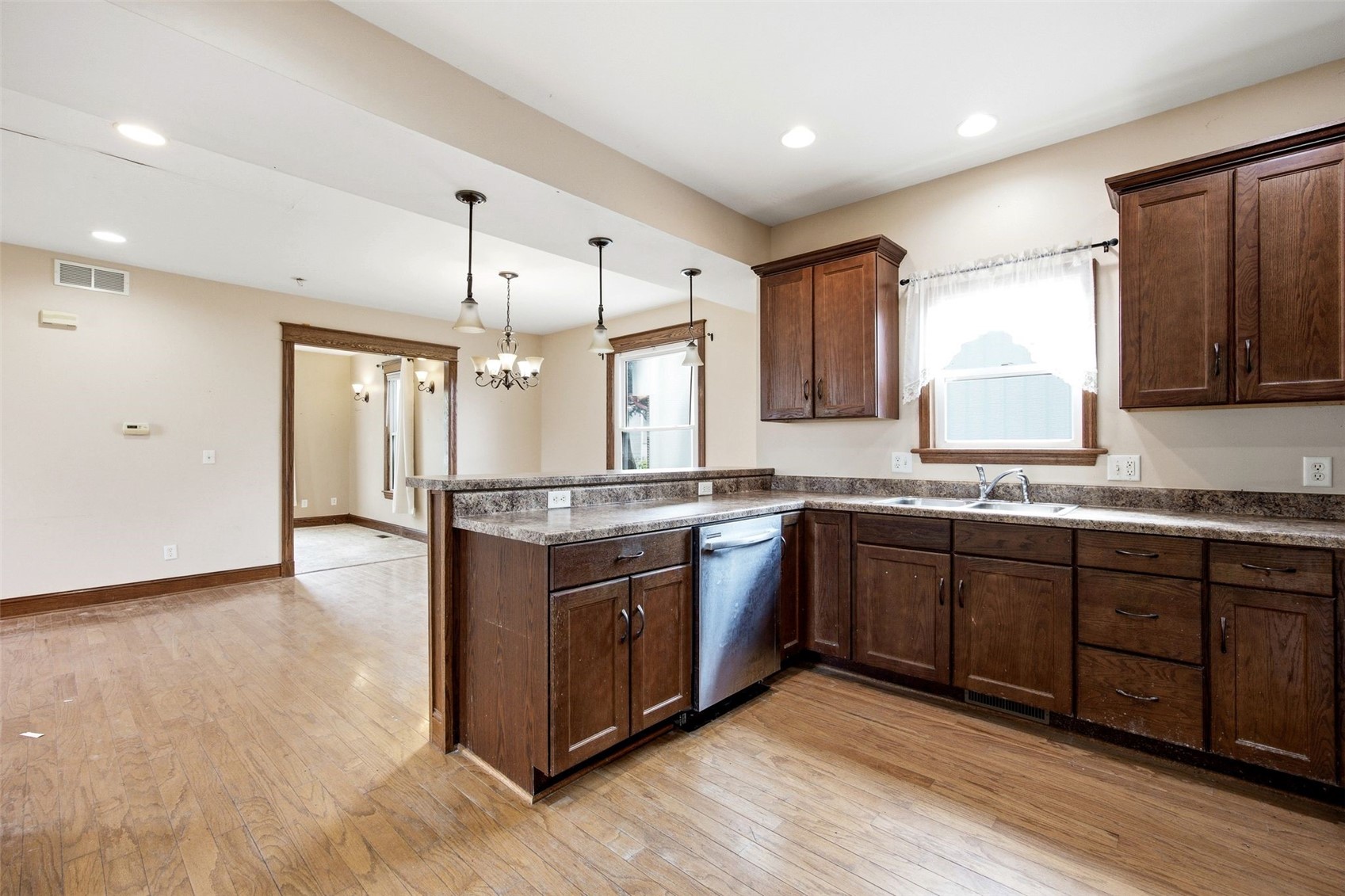 712 6th Street SW Cedar Rapids IA 52404