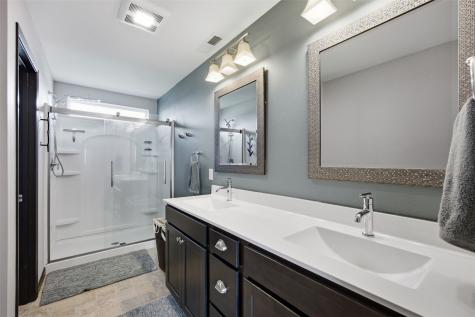 1822 Wycliffe Court SW Cedar Rapids IA 52404