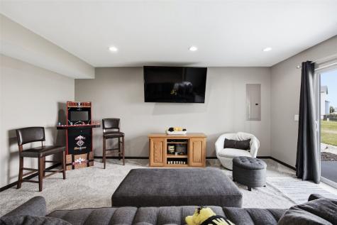 1822 Wycliffe Court SW Cedar Rapids IA 52404