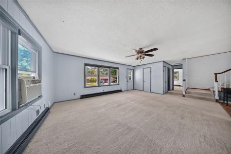 113 Chaffee Drive Hiawatha IA 52233