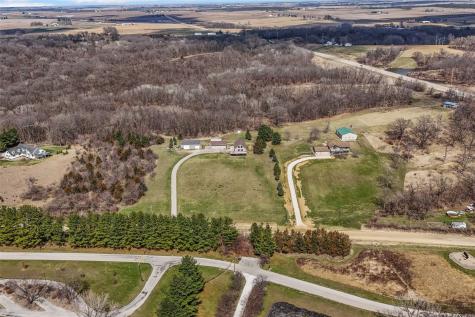 4903 Valley Farm Road Central City IA 52214