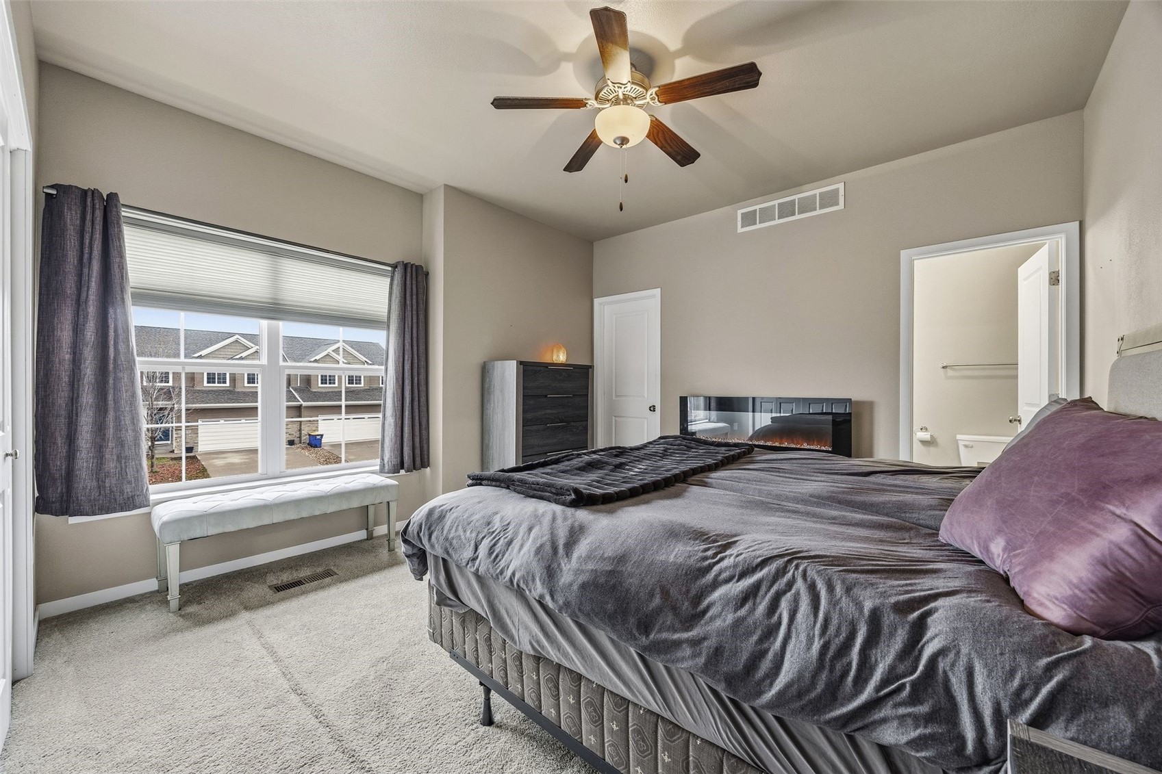 1250 Daisy Circle North Liberty IA 52317