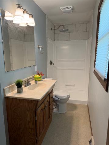 1826 Garry Avenue NW Cedar Rapids IA 52405