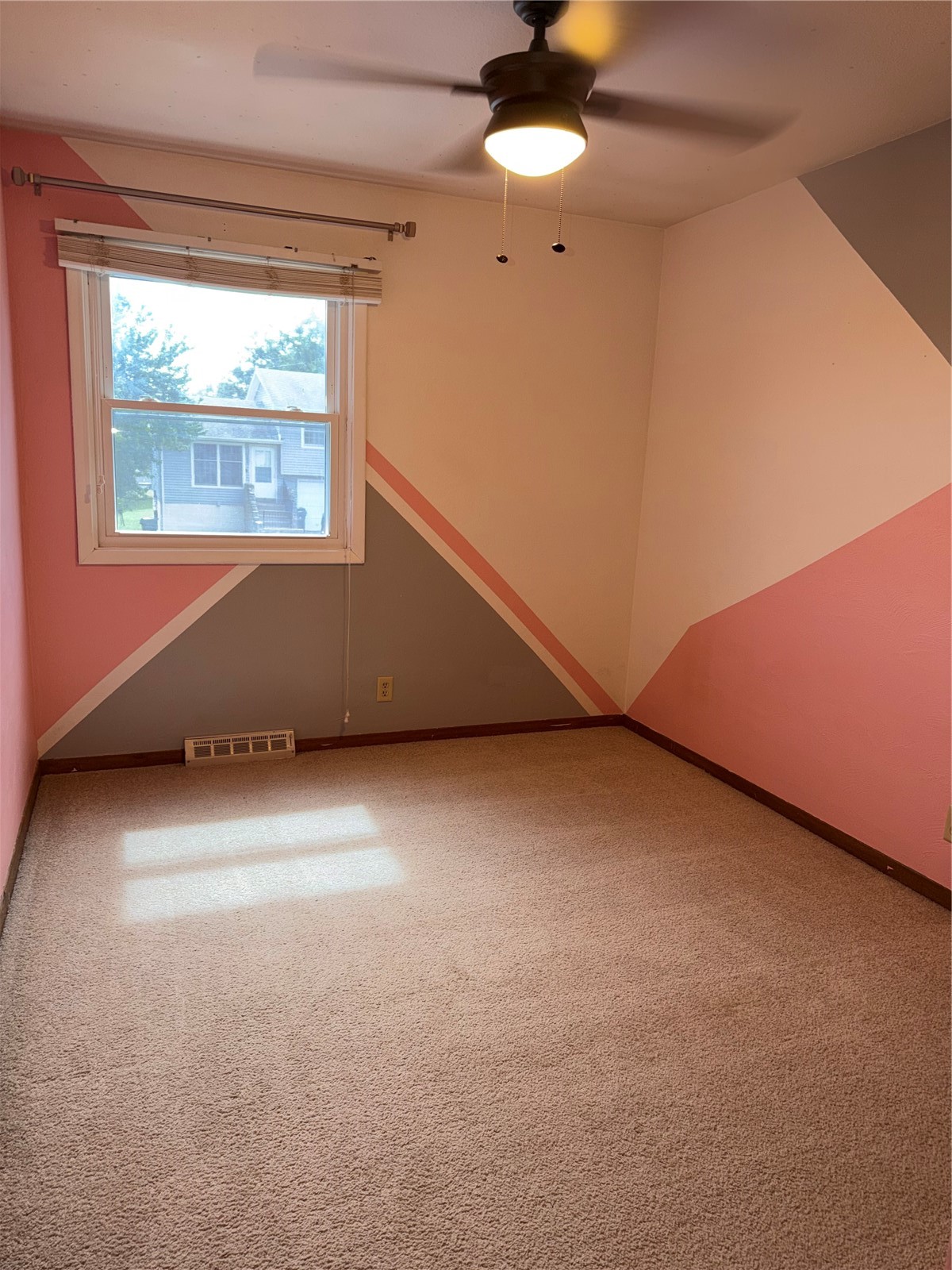 1826 Garry Avenue NW Cedar Rapids IA 52405