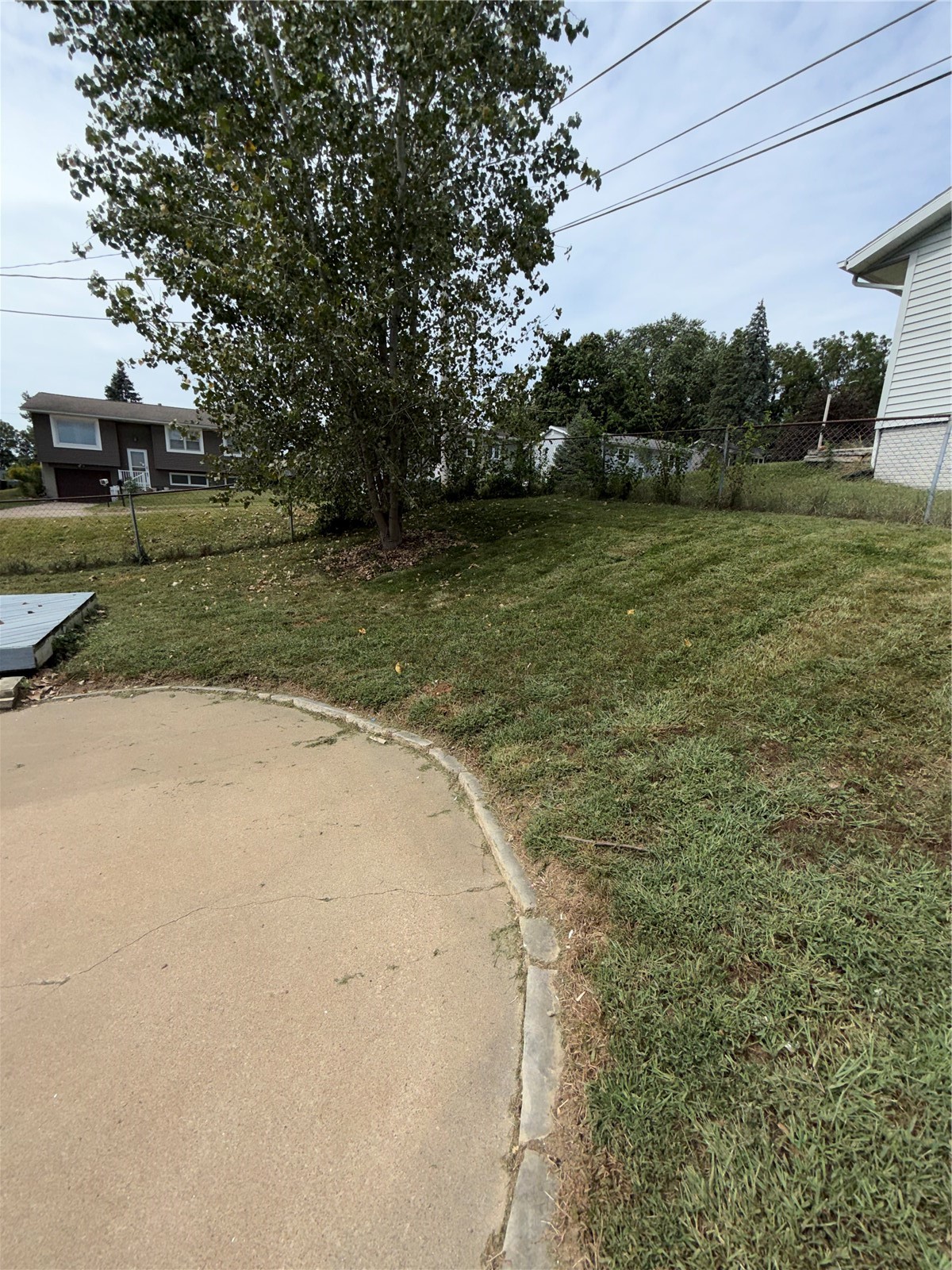 1826 Garry Avenue NW Cedar Rapids IA 52405