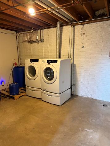 1826 Garry Avenue NW Cedar Rapids IA 52405